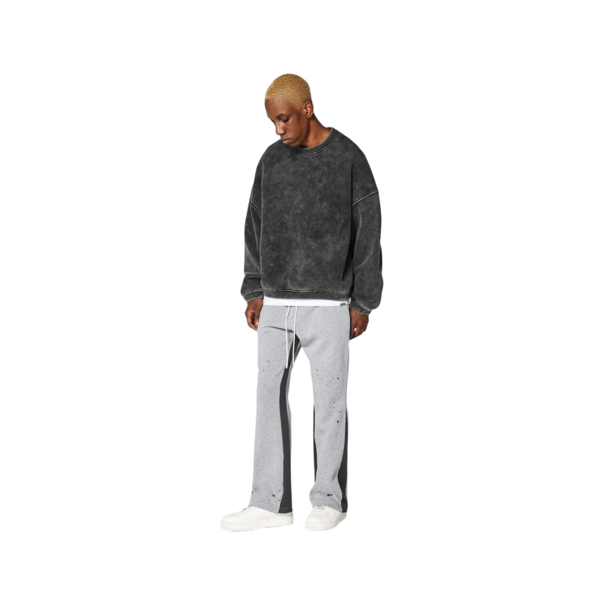 Pantaloni in Tuta Nera Flare di Cotone con schizzi di Vernice Uomo6